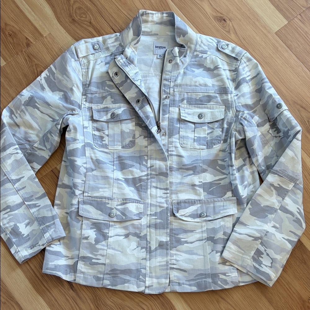 Women's Camouflage Jacket